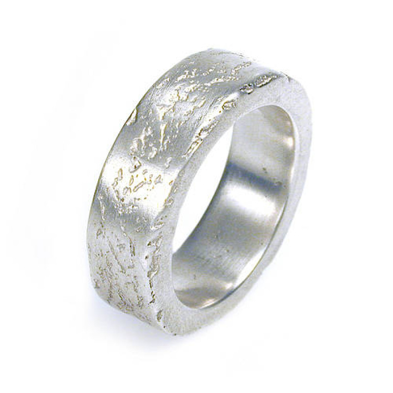 Medium Silver Concrete Ring detail view