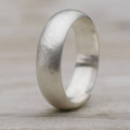 Close view of the men's hammered ring