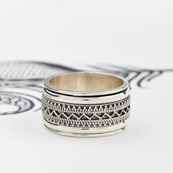 Mens Chunky Tribal Spinning Ring