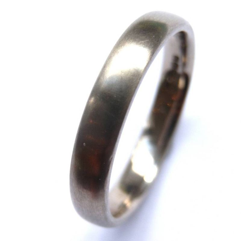 Men's 18ct white gold wedding ring