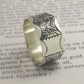 Men's Victorian style ring with engraved outer panels