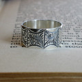 Men's Victorian style ring with engraved outer panels