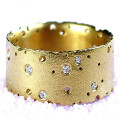 Patterned 18ct Gold Band Patterned 18ct gold band ring