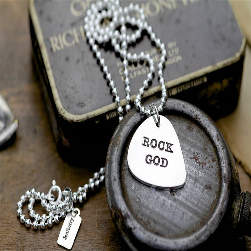 Personalised men's plectrum chain