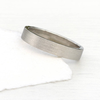18ct White Gold Wedding Ring With Spun Silk Finish 18ct White Gold Wedding Ring With Spun Silk Finish