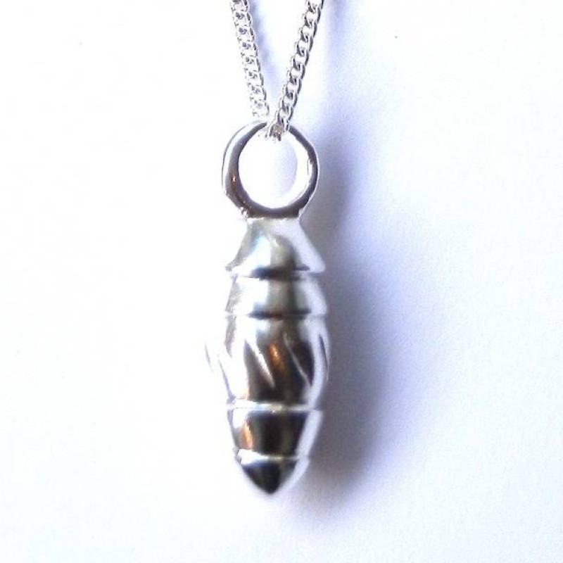 Silver Toggle Twisted Pendant necklace