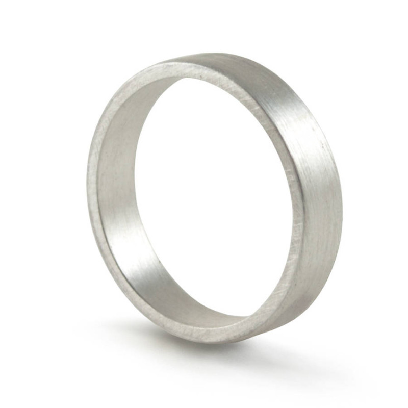 Hand-forged flat-fit silver wedding band ring product view