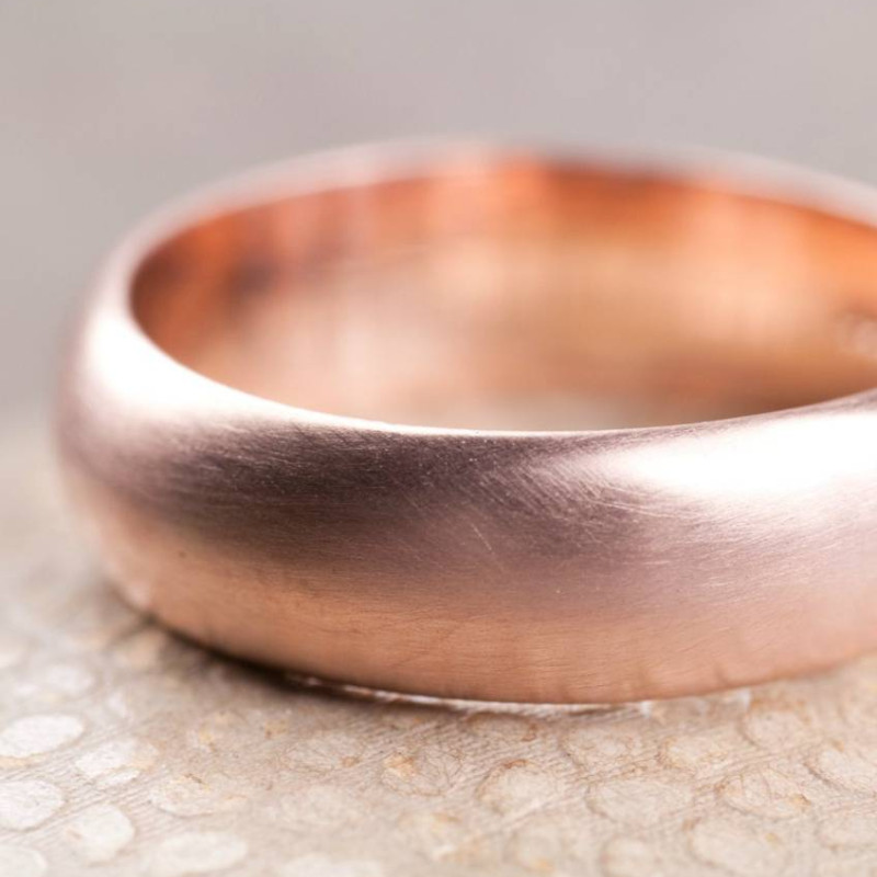 Simple handmade men's 18ct gold wedding ring